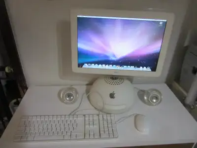 Apple iMac G4 17" Screen, 1Ghz, 1GB Ram, Great Shape!, View more