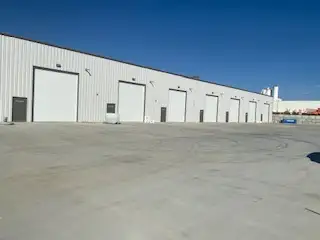 commercial/ industrial condo units. Ideal location for a variety of businesses servicing customers o...