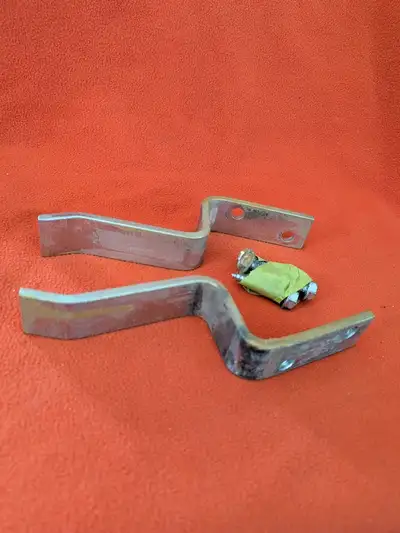 Two heavy duty 1.5in metal bracket with 2in screws, View more