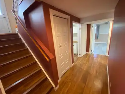 2 Bedrooms Basement for rent Marbrooke Cir NE