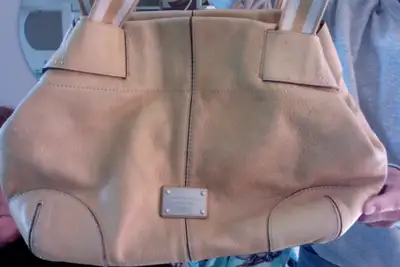 SAC A MAIN MICHAEL KORS 17 PAR 9  JAUNE YELLOW, View more