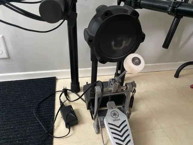 Used 2018 Roland TD-17 Electronic Drums-Cash Onl in Drums & Percussion in Sudbury - Image 4