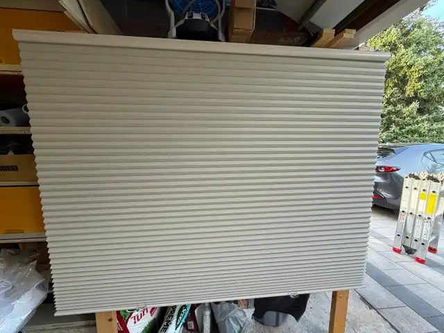 Light blocking cellular blind