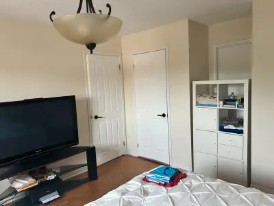 Room for rent (Top Floor)