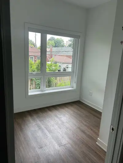 Room available near Downtown. Cheaper price.