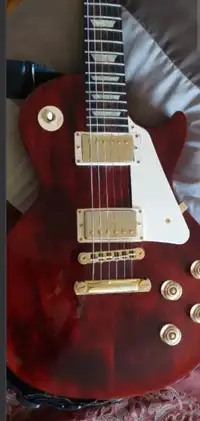 Gibson Studio T Les Paul 2016 Wine Red and Gold Hardware