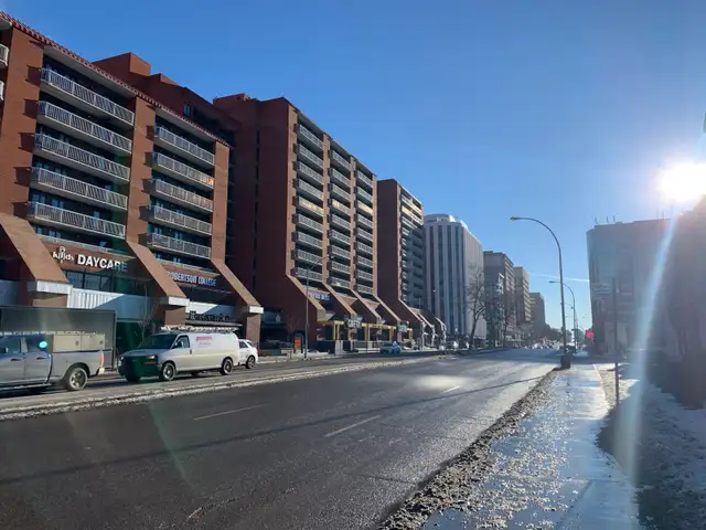 2 bedroom downtown condo in Capital Centre