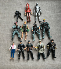 12 actions figures (various) Star Wars, firefighters, army +