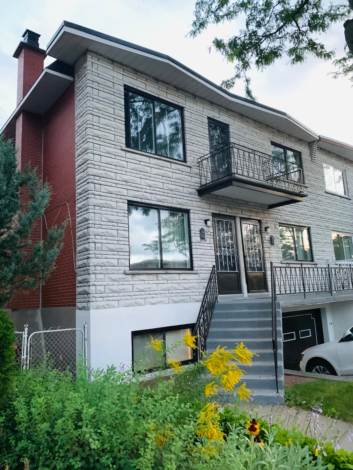 3 chambres/ grand 5 1/2  électro + chauffe eau inclus Ahuntsic — photo 1