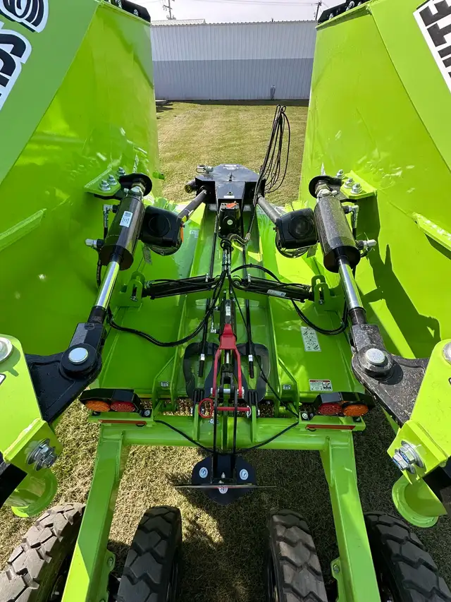 SCHULTE FX1800 in Farming Equipment in Saskatoon - Image 5