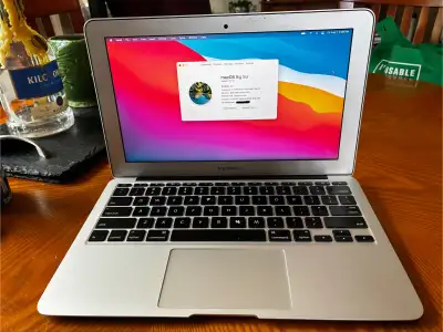 Apple MacBook Air WITH BONUS SOFTWARE!!, View more