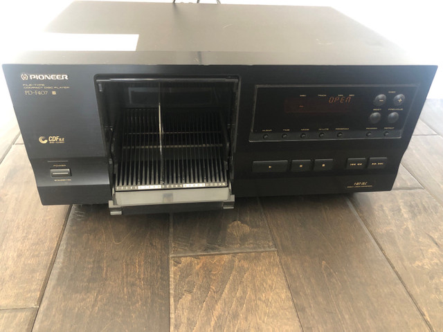 PIONEER 25 DISC (FILE-TYPE) CD PLAYER  in General Electronics in La Ronge - Image 2