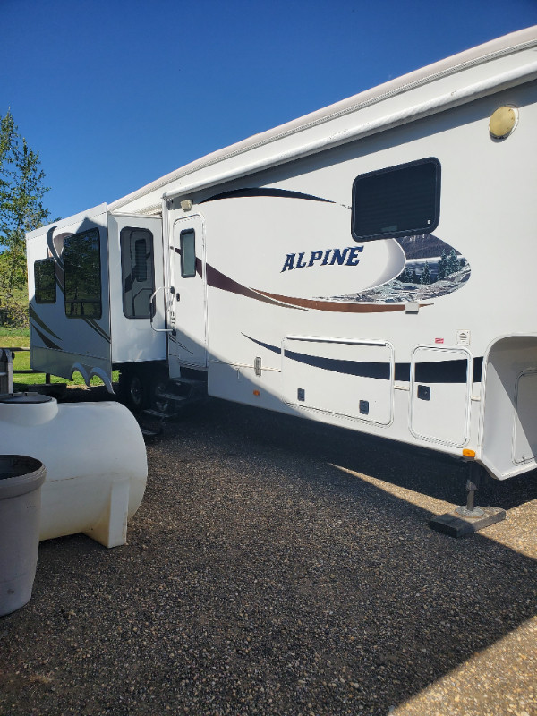 2012 Alpine keystone 40ft fifth wheel Travel Trailers & Campers