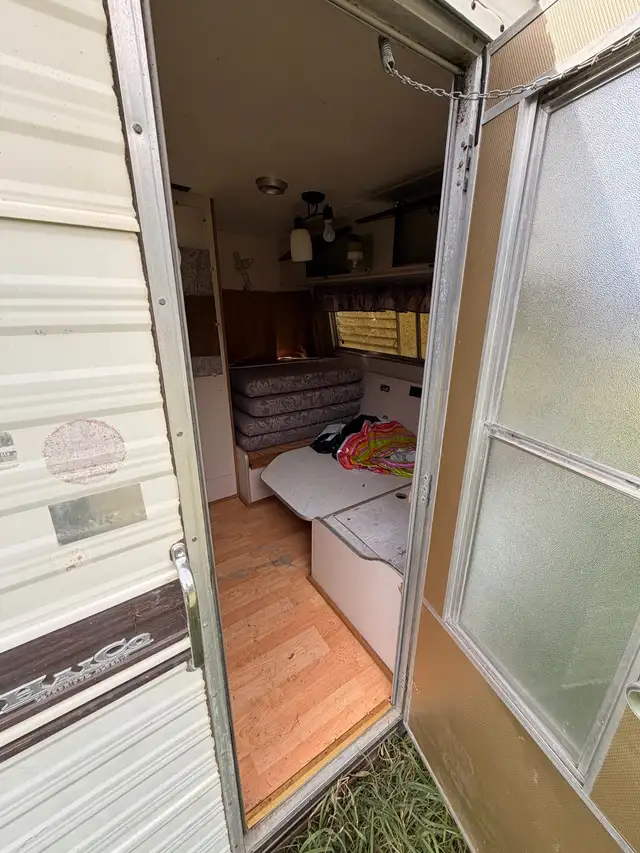 1972 Skylark HaiCo Trailer in Travel Trailers & Campers in Lloydminster - Image 3