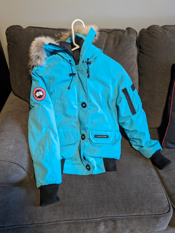 Canada Goose CHILLIWACK BOMBER Jacket in Women's - Tops & Outerwear in City of Halifax