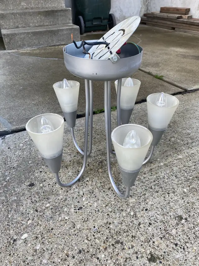 Used 5 Bulb Light Fixture Gray Works in Indoor Lighting & Fans in St. Albert - Image 5