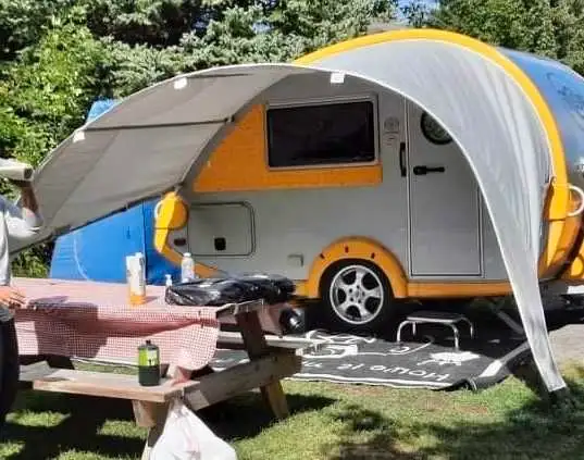 TAB 320   2008  ****Extra porte sur le côté rangement**** in RVs & Motorhomes in Longueuil / South Shore - Image 4