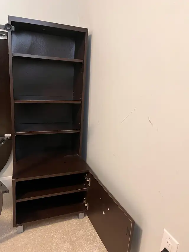 Book shelf in Bookcases & Shelving Units in Ottawa - Image 5