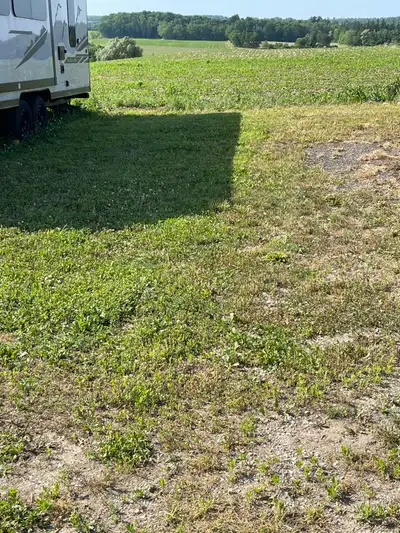 I have spots available for storage of boats, trailers and rvs $600 for a year of storage.