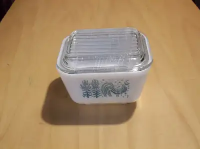 501 8 21/2CUP PYREX AMISH USA, View more