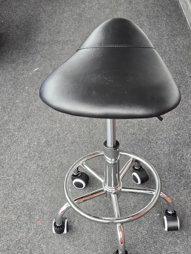 Saddle Stool Adjustable Swivel Rolling Saddle Seat Chair in Chairs & Recliners in City of Toronto - Image 4
