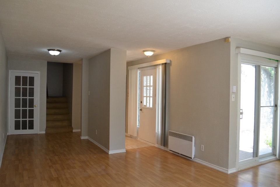 A 3-Bedroom House close to Fairview for Rent - Special Price 5