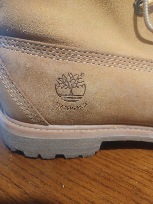 Women's Timberland size 7 waterproof winter boots in Women's - Shoes in St. Catharines - Image 3