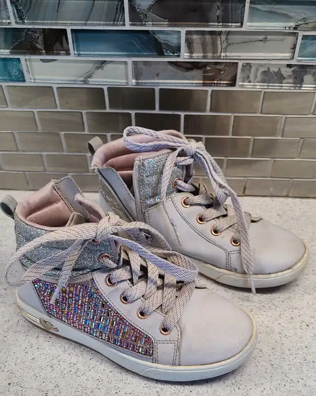 Girl's shoes / Souliers pour fille in Kids & Youth in Laval / North Shore - Image 4