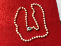 Pearl necklace with silver clasp