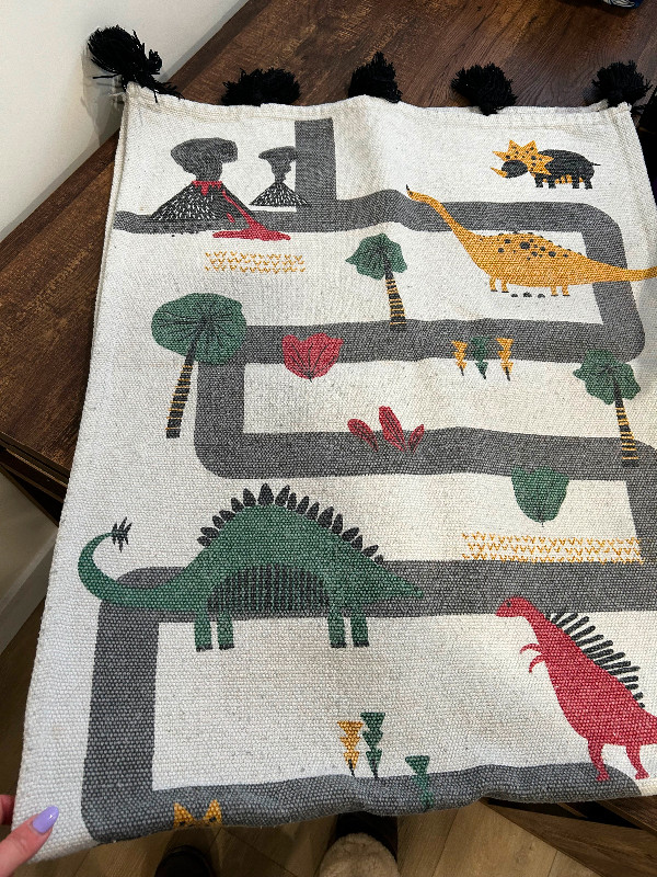 Tapis dinosaures dans Tapis et moquettes  à Sherbrooke - Image 2