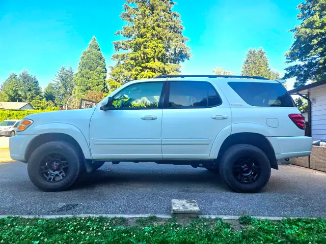 2004 Toyota Sequoia Limited