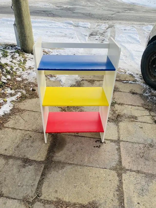 Bookcase for kids in Bookcases & Shelving Units in Gatineau - Image 4