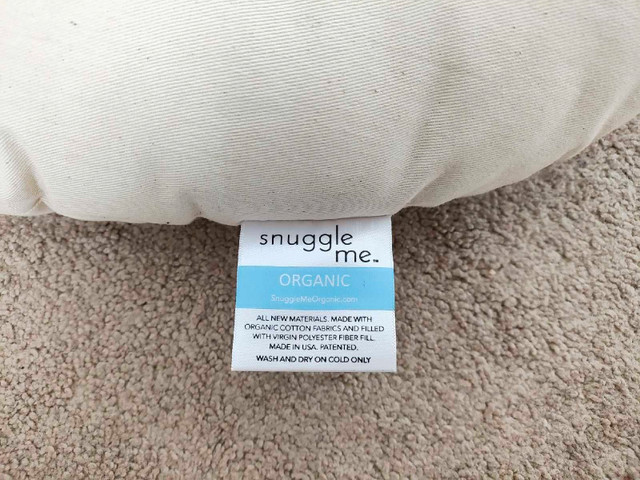 Snuggle Me Organic Infant Lounger  in Other in Edmonton - Image 4