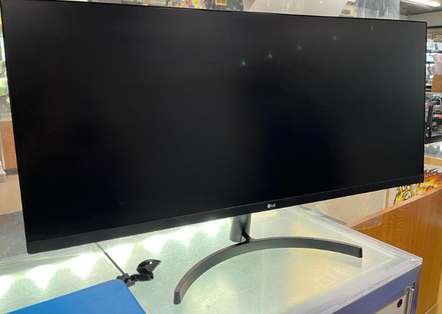 LG 34" Monitor - 34WL500-B - 1080P - Ultrawide in Monitors in St. Catharines