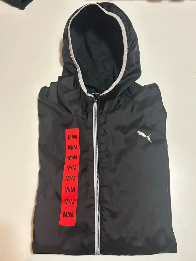 Puma Active Wear Gym Sports Jacket in Kids & Youth in Calgary - Image 2