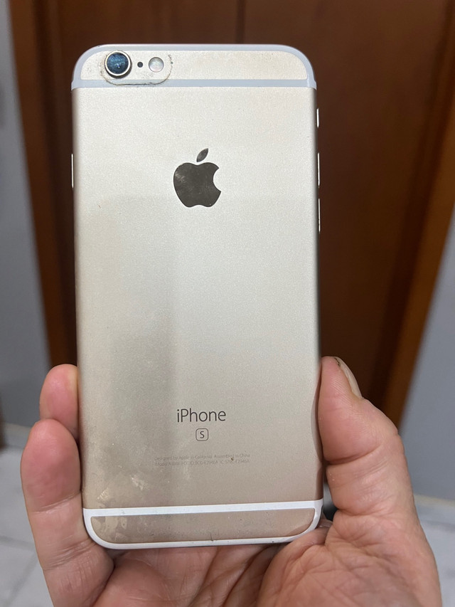 iPhone 6 good working and condition 100 % battery in Cell Phones in Windsor Region