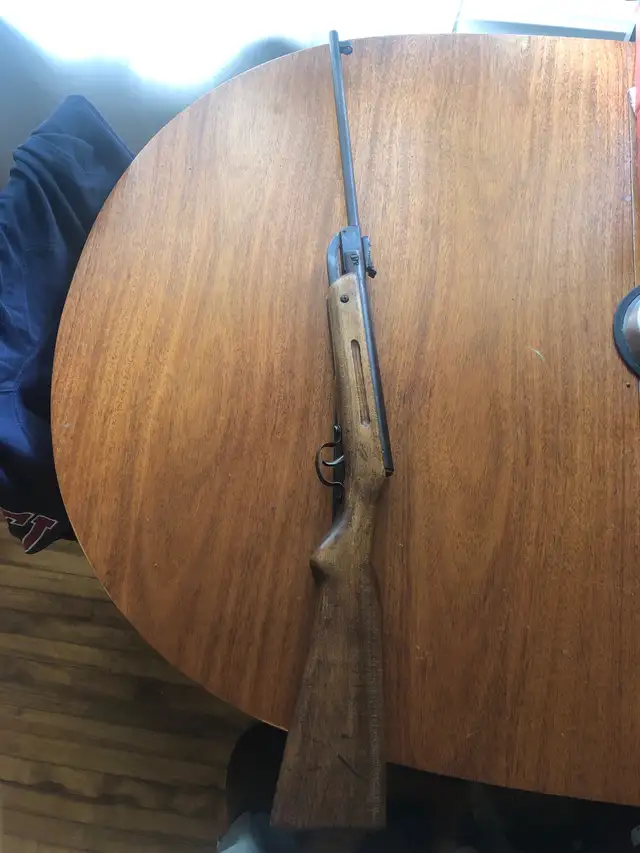 .177 air rifle for kids in Fishing, Camping & Outdoors in Sarnia - Image 2