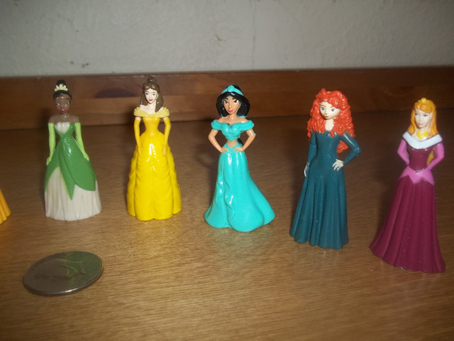 9 princesses de Disney dans Jouets et jeux  à Ville de Montréal - Image 3