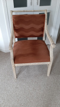 VINTAGE ARM CHAIR 35+YRS OLD