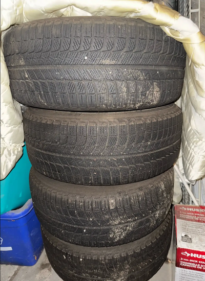 I'm offering a set of Michelin tires with a 225/45R17 specification, suitable for various vehicles....
