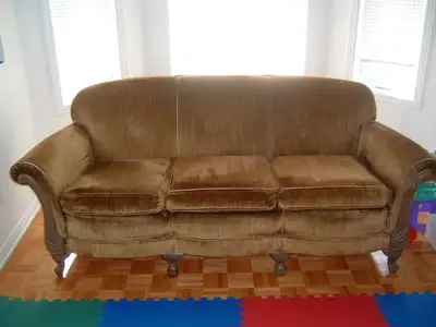 Sofa et fauteuil antique (un peu d'usure), View more