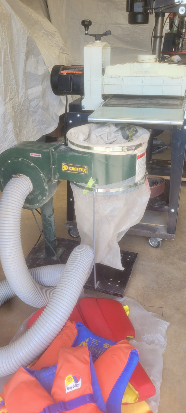Performax 16-32 Plus thickness sander on a stand. in Power Tools in Saskatoon - Image 2