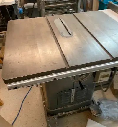 10 inch Rockwell (Delta) cabinet saw