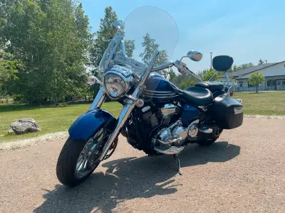2009 Yamaha Stratoliner for sale. Located in Leduc. She’s a beaut! A total turn key. This chrome fil...