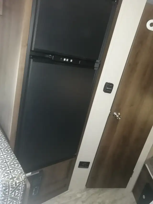2019 KZ Escape Trailer in Travel Trailers & Campers in Grand Bend - Image 8