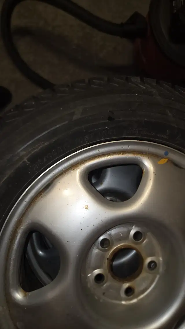 Used Winter Tires in Tires & Rims in Ottawa - Image 5