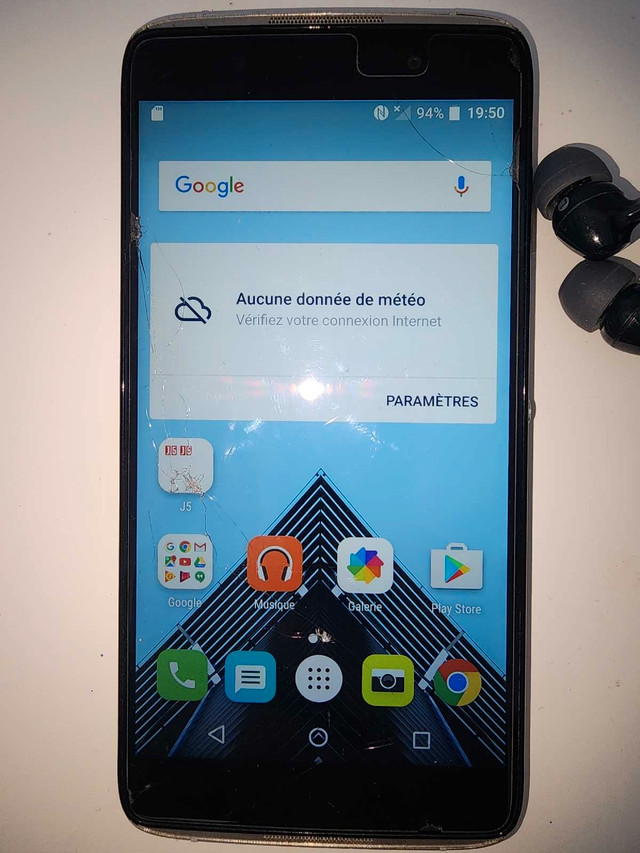 Alcatel Onetouch 4 avec accessoirs dans Téléphones cellulaires  à Laval/Rive Nord - Image 4