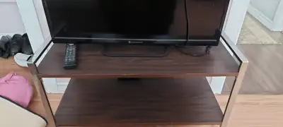 Element 32"tv with tv stand