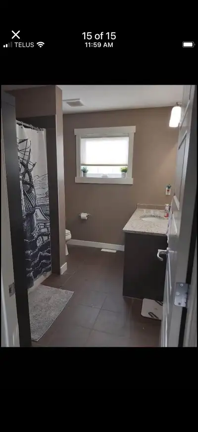 Modern 2 Bed / 2 Bath Bi-Level Townhouse – Available June Beautiful and spacious 2 bedroom, 2 bathro...