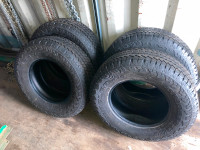 Bridgestone Dueller A/T 265/70R17 115S Tires